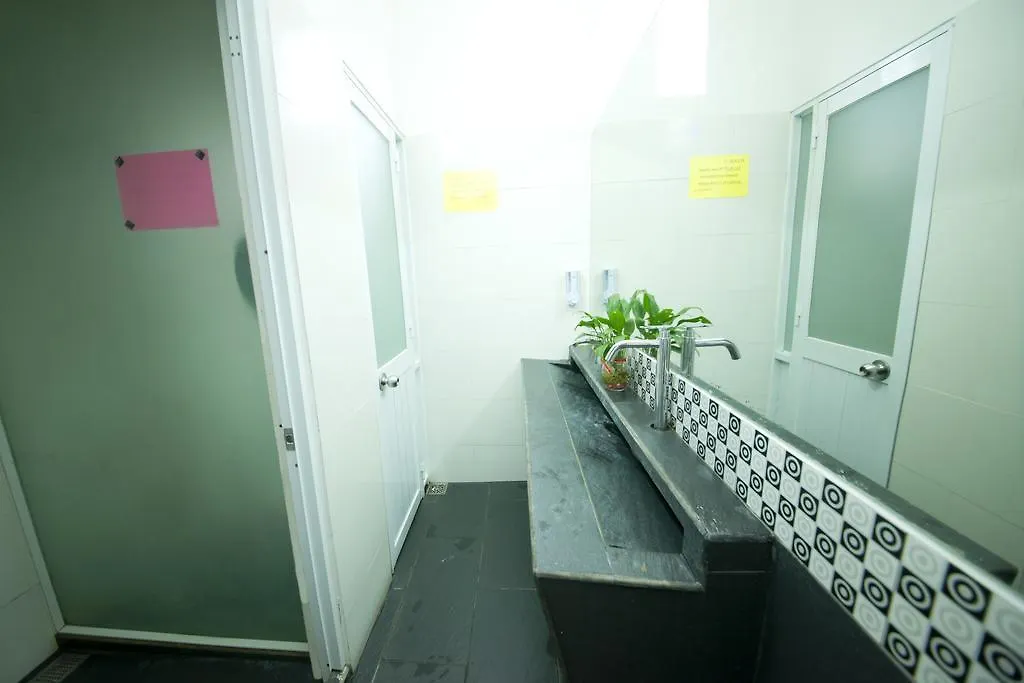 Wanderlust Saigon Hostel & Rooftop Bar Ho Chi Minh City 0*,