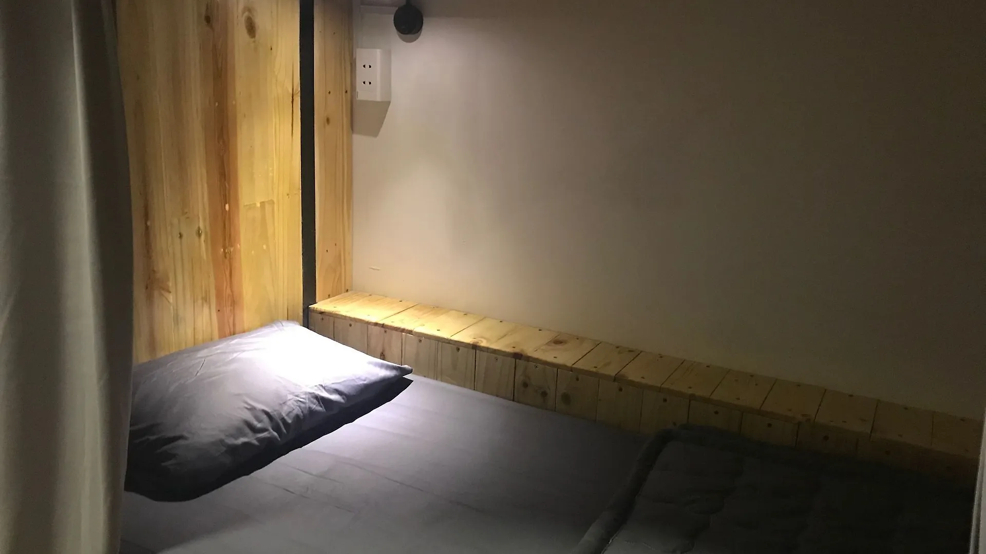 Wanderlust Saigon Hostel & Rooftop Bar Ho Chi Minh City 0*,  Vietnam