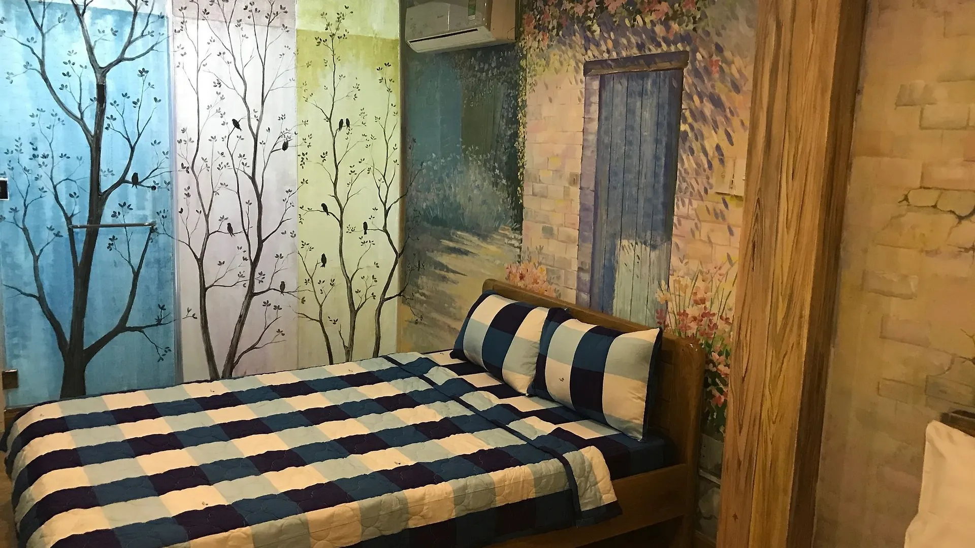 Wanderlust Saigon Hostel & Rooftop Bar Ho Chi Minh City