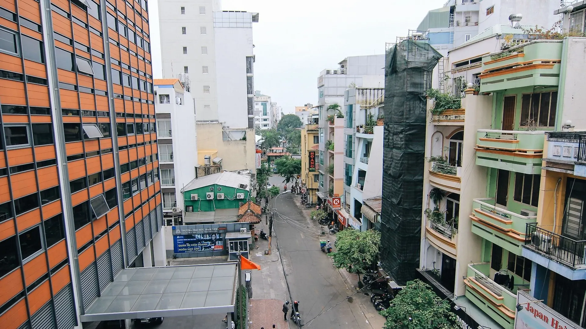 Wanderlust Saigon Hostel & Rooftop Bar Ho Chi Minh City